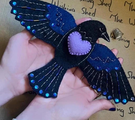 🔥Last Day 49% OFF -🖤 “Raven’s Keepsake – Guardian of Stitches”